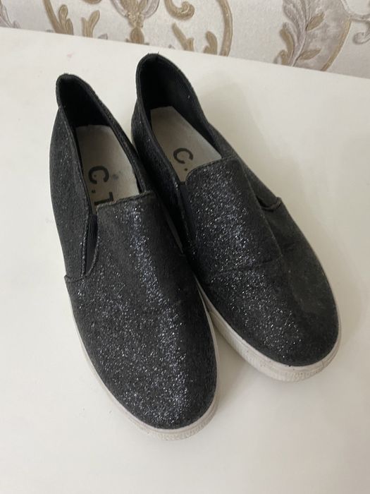 Продам женскую обувь