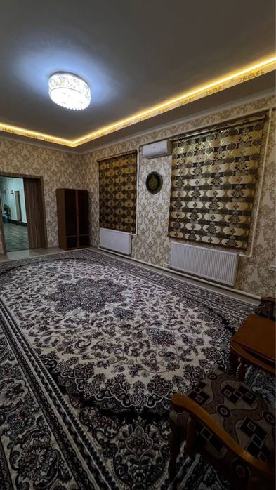 Ijaraga uy STUDENT QIZLARGA beriladi OXUgayaqin eski AVTOVAGZAL