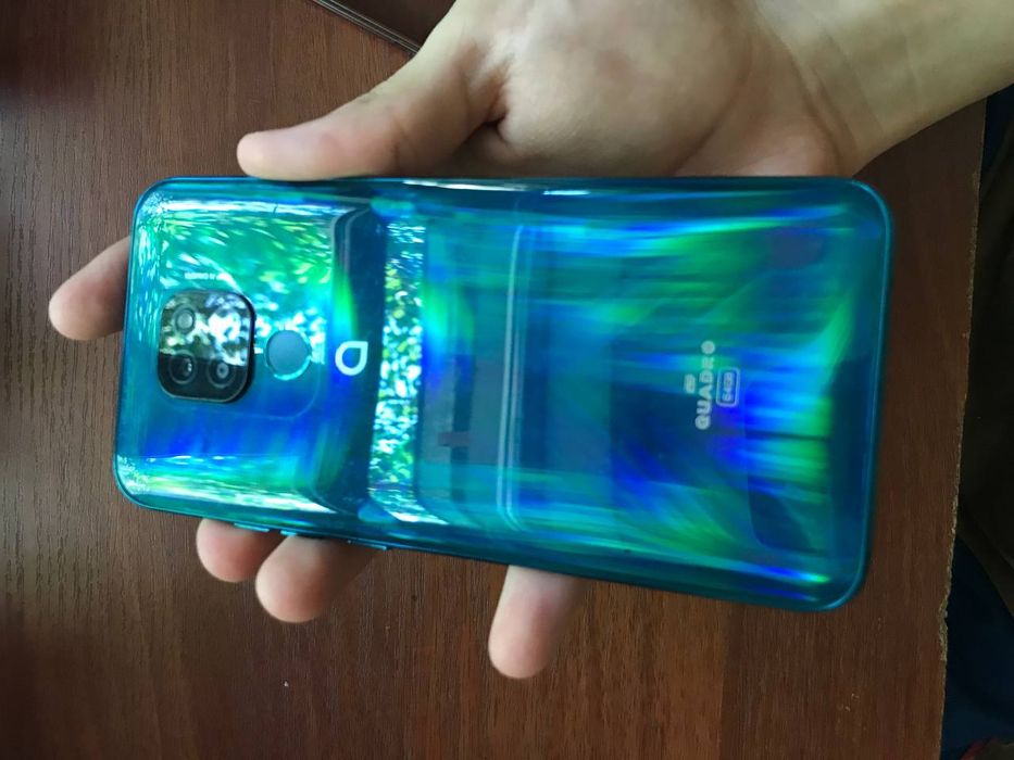 Telefon Sotiladi Artel Quadro Pro