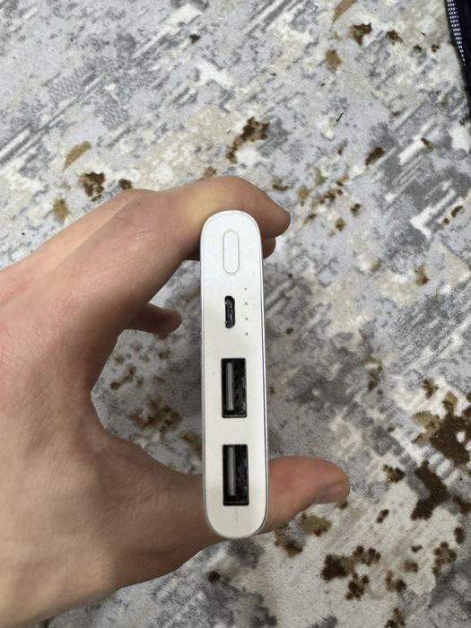 Продается почти новый mi powerbank 10000