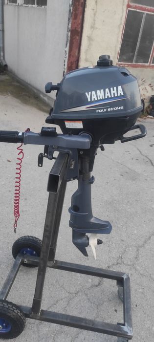Извънбордов четиритактов двигател за лодка Yamaha 2,5