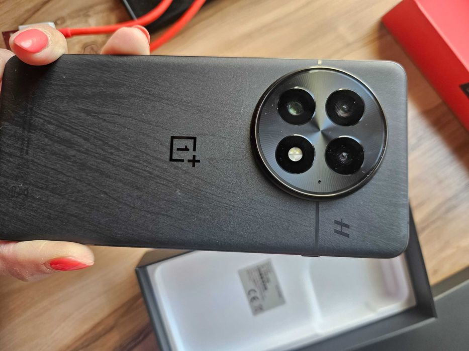 Смартфон OnePlus 13, Dual SIM, 16GB RAM, 512GB, 5G,