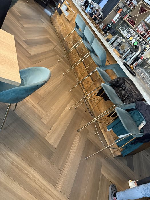 Vand  mobilier bar iluminat horec