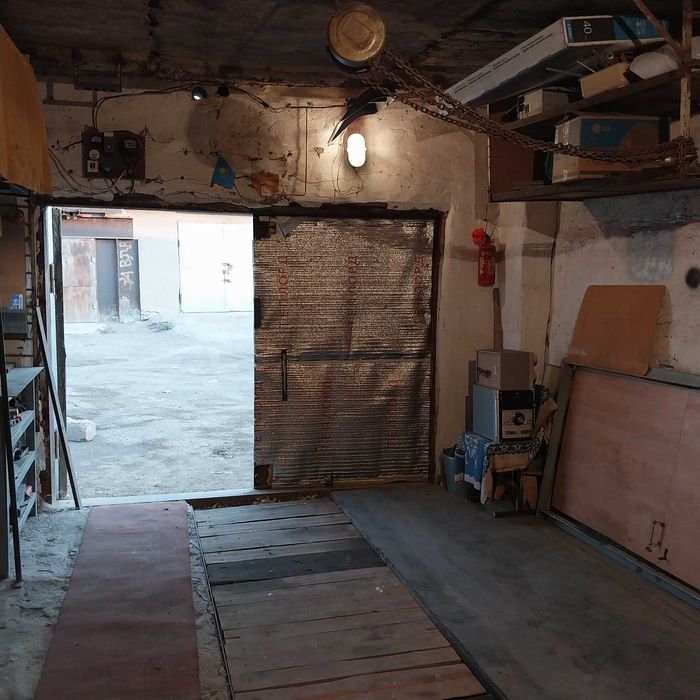 Продаётся гараж в центре города, в районе Чайки