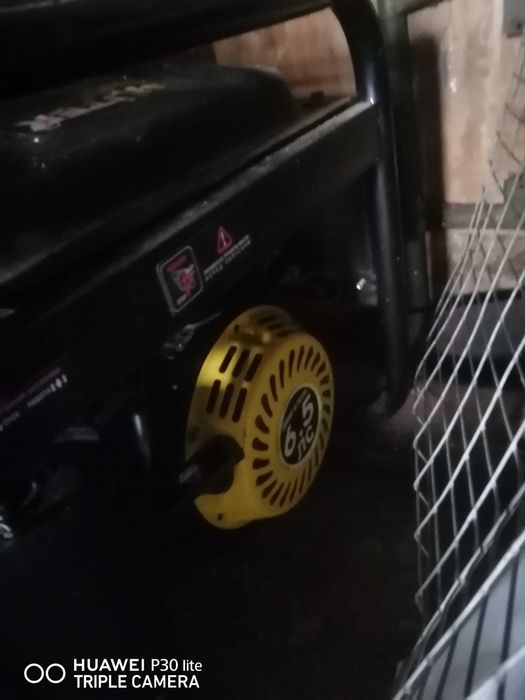 Бензогенератор продам 2.8квт