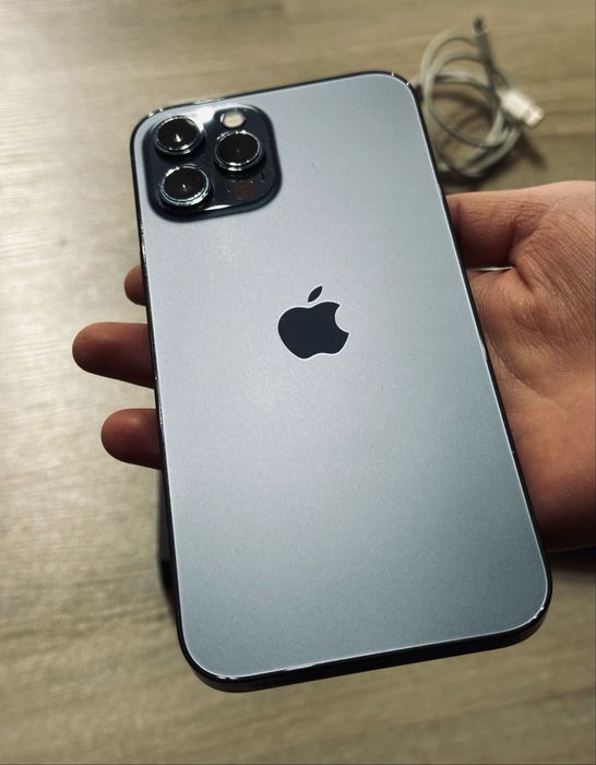12 pro max Iphone идеал