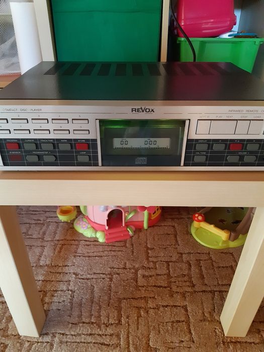 Revox B225 cd player