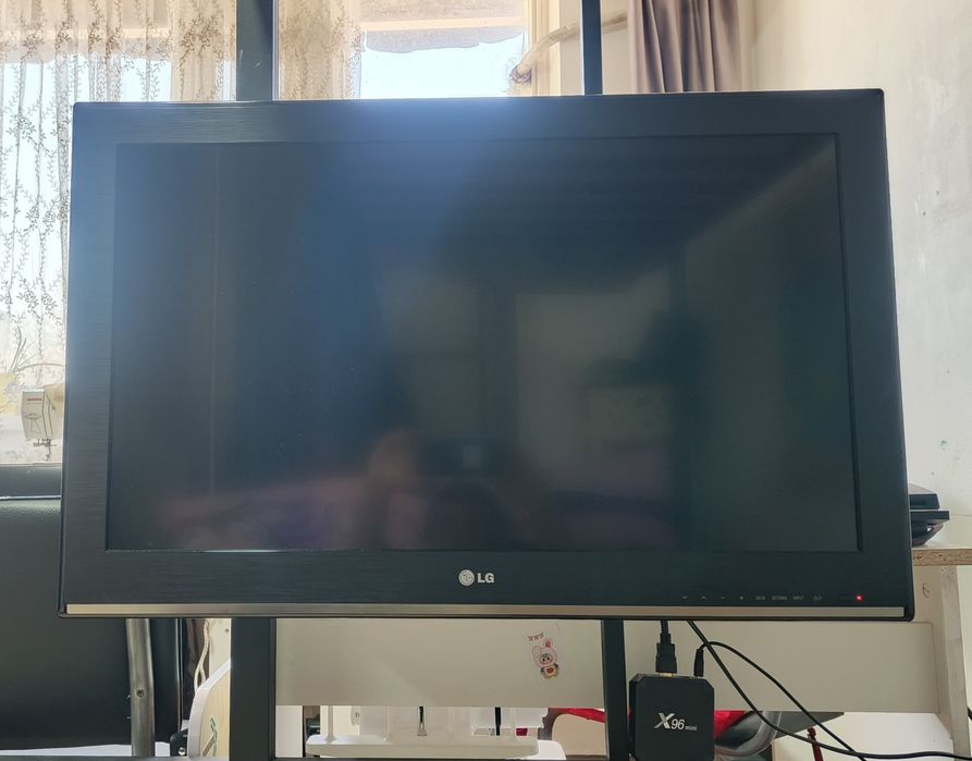 LG 32CS460 32 дюйма (сделано в Корее)