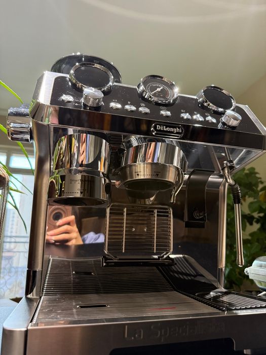 Рожковая кофеварка DeLonghi EC9865.M