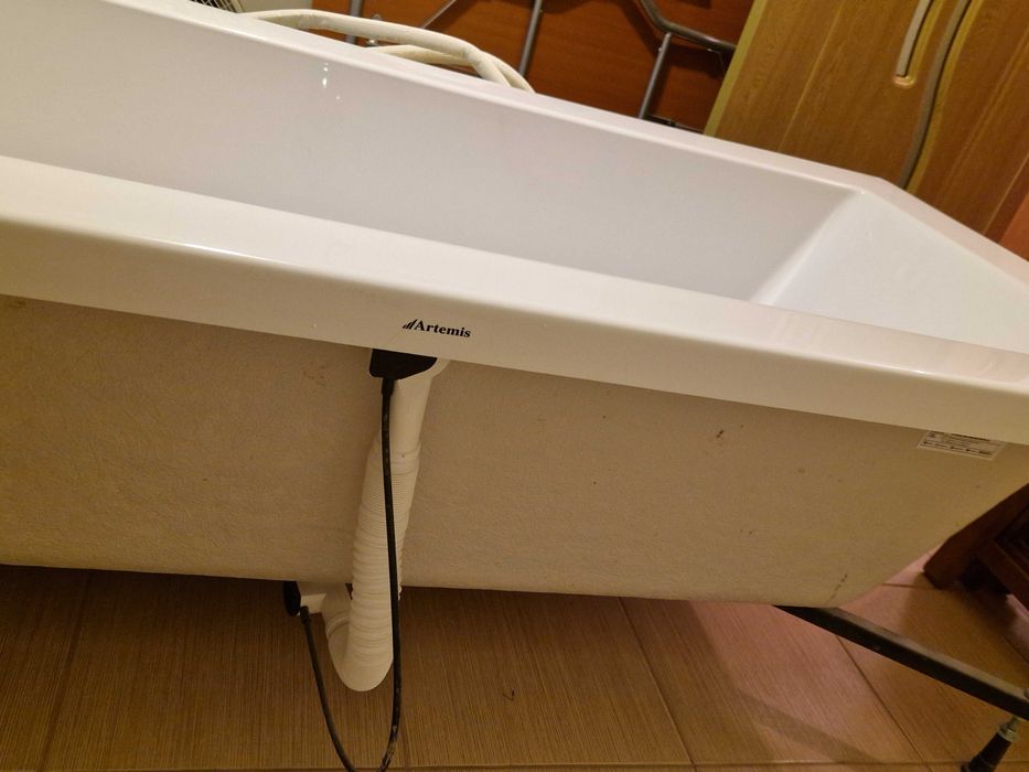 Cada baie Artemis 180/80 noua