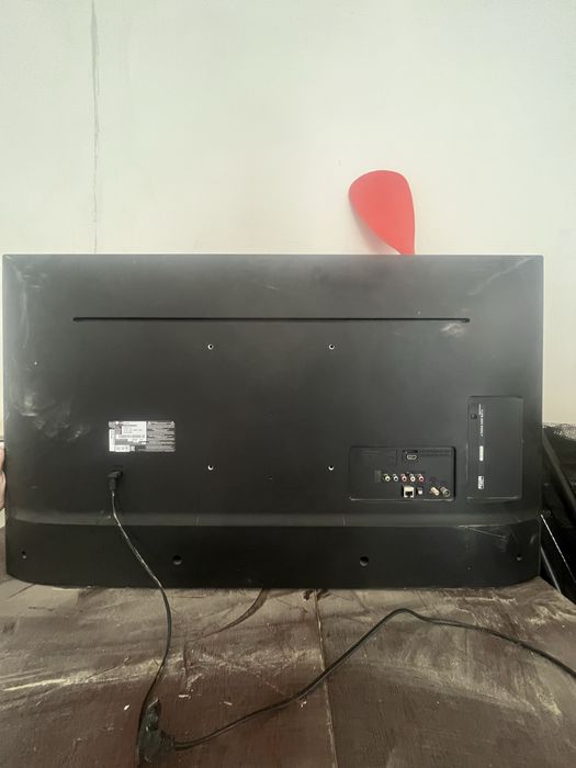 LG 43LJ594V продам сроно