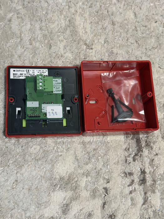 Buton de panica incendiu, adresabil, LED, IP40, ABS, Detnov MAD-450-I