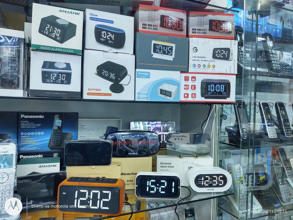 Часы будильник с ночником есть и другие варианты в ассортименте