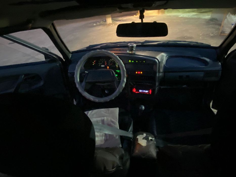 Машина сатылады  800 мын тенге