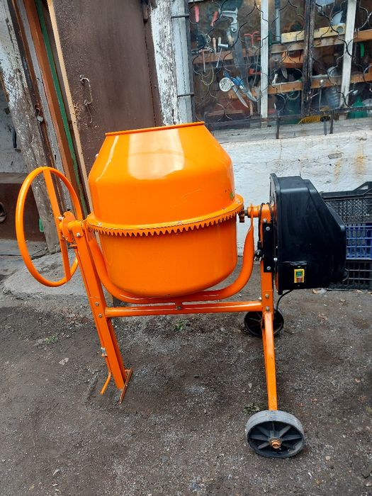 Продам бетономешалку новую