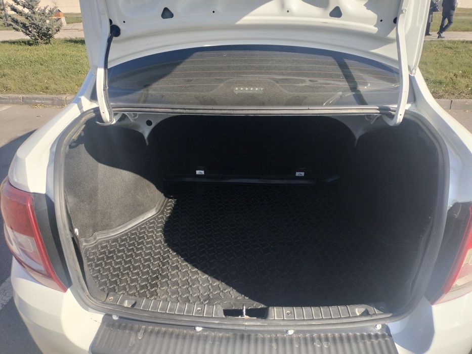 Продам автомобиль Лада Гранта