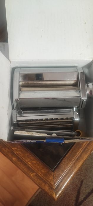 Aparat de facut paste