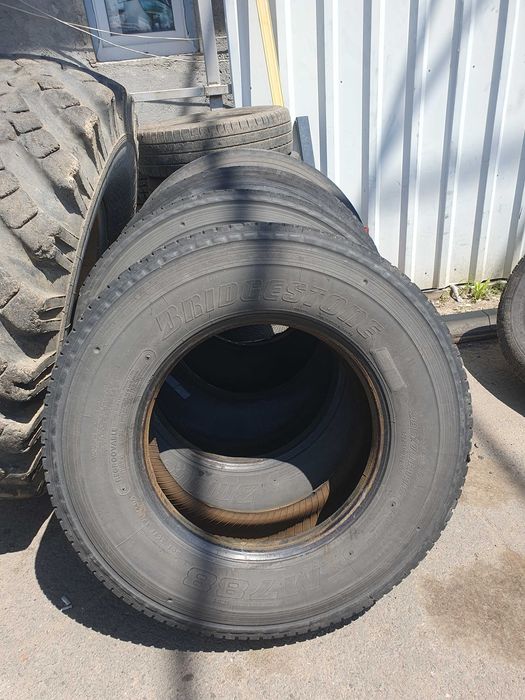 Anvelope Bridgestone 285 70 19,5. 285/70 R19,5, tractiune