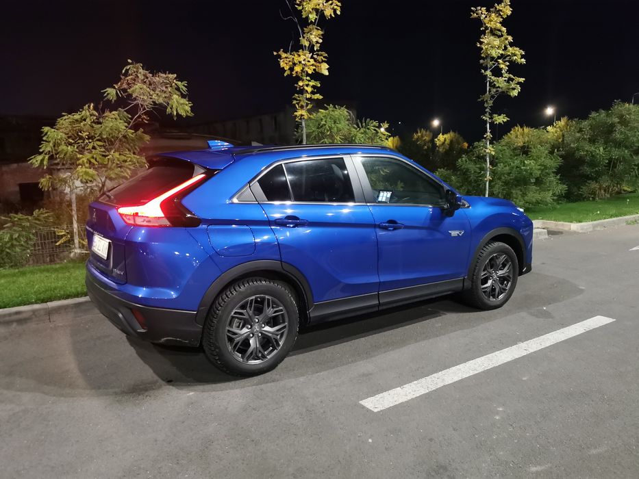 Vând Mitsubishi Eclipse Cross PHEV
