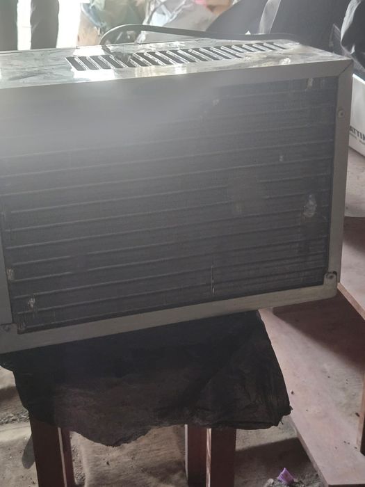 Продаю срочно оконный-кондиционер