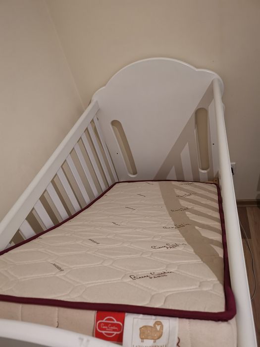 Дървено бебешко/детско легло Lorelli Matrix New с матрак Pierre Cаrdin