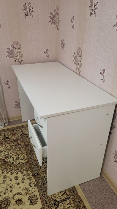 Продам учительский стол