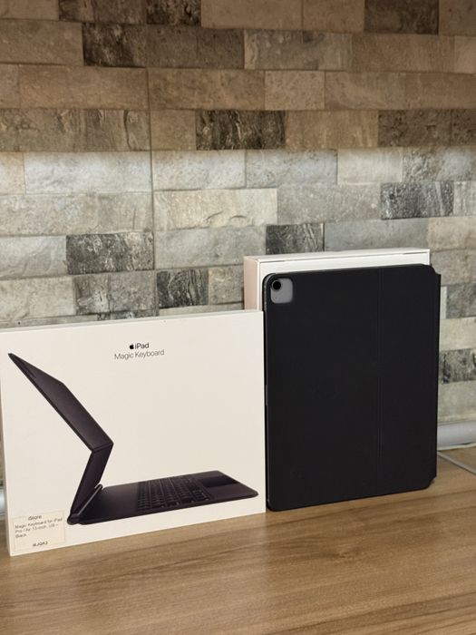 iPad Air 13” M3 (Wi-Fi + Cellular)