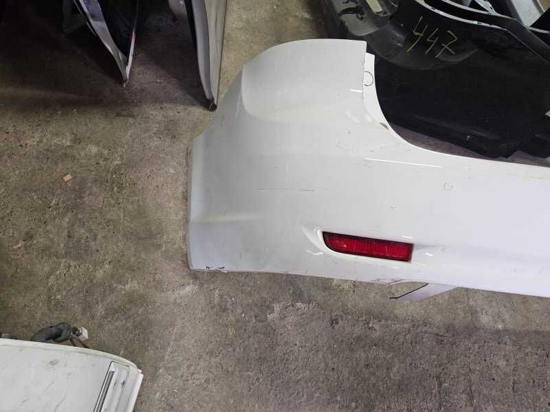 Бампер Toyota Avensis T270 универсал