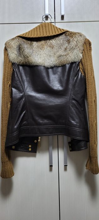 Кожаная  куртка,  джемпер