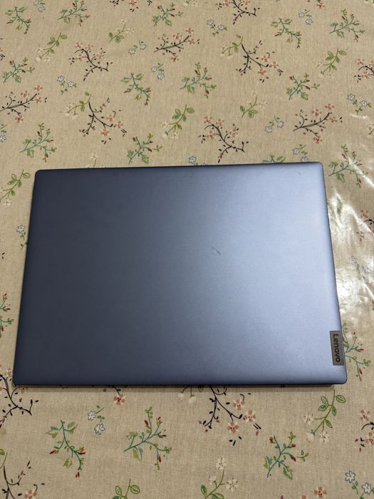 Ноутбук Lenovo i