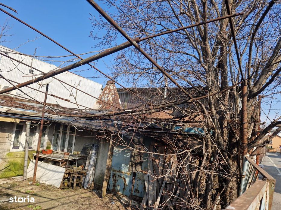 De vânzare casă demolabilă