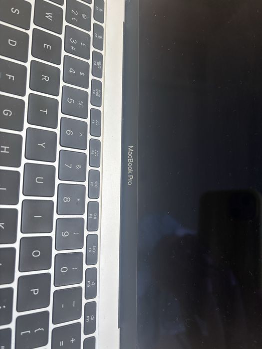 MacBook Pro  лаптоп