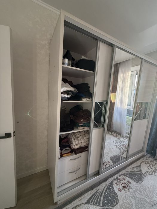 Продается шкаф купе