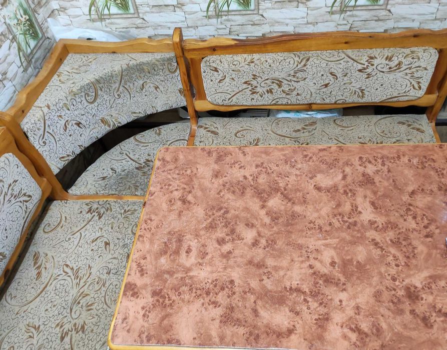 Кухонный уголок + стол