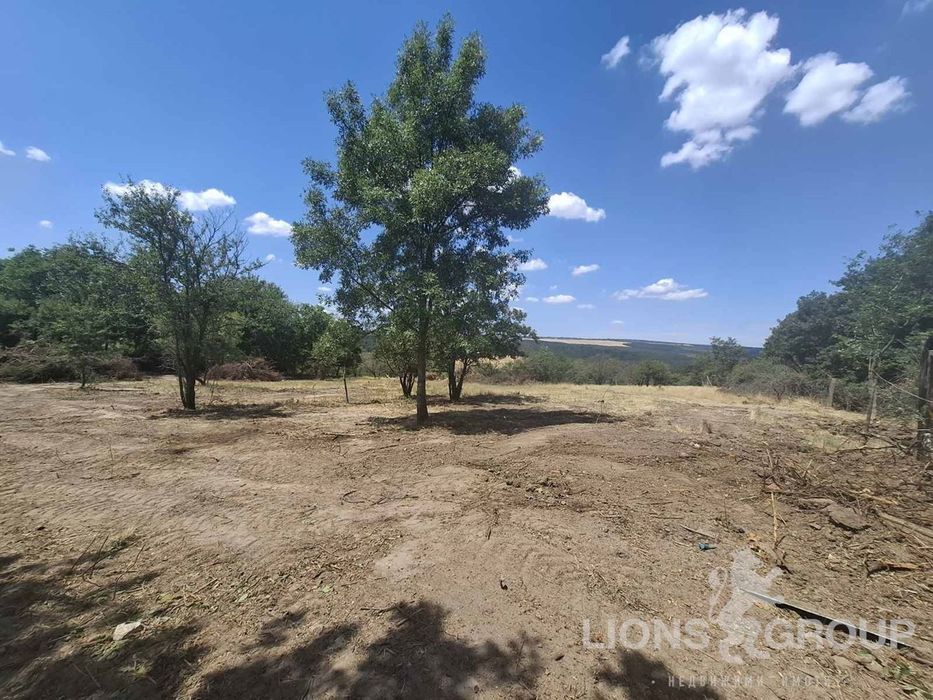 Парцел - Варна, област-с.Здравец - 55 000Е