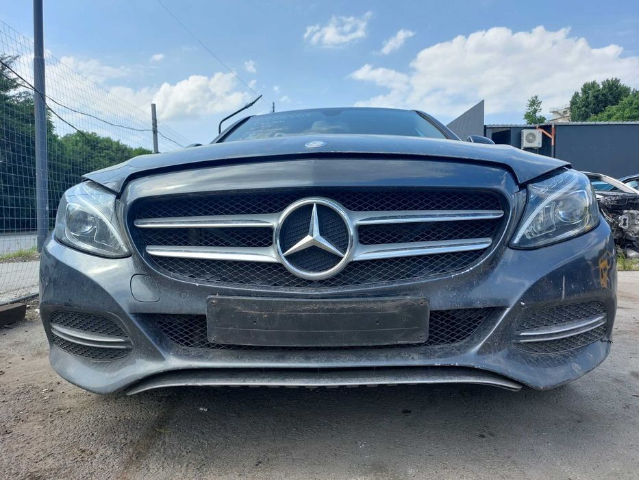 На Части: Mercedes-Benz W205 C220 CDI 170 к.с. SPORT ПАКЕТ