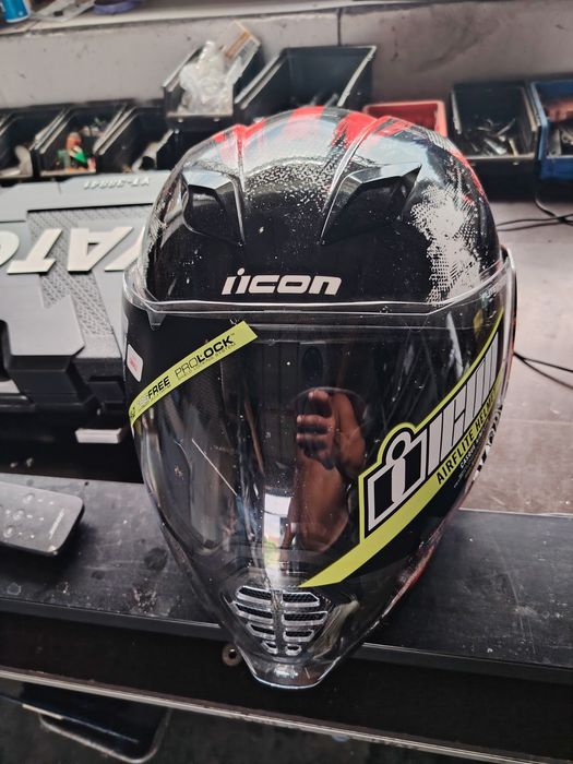 Casca moto ICON airflite solid black mărime L, NOUA