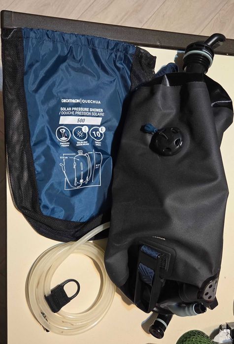 Quechua Dus solar cu presiune 10L cu pompa manuala