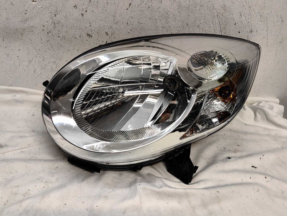 Фар Ситроен Ц1  Citroen C1