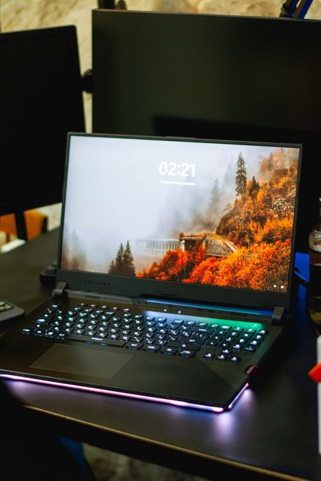 Мощный геймерский игровой ноутбук Asus ROG Strix Scar 17