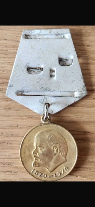 Medalia „100 de ani de la nașterea lui V. I. Lenin”