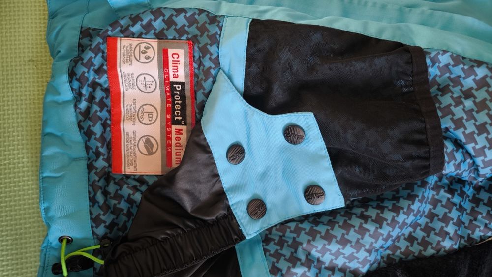 Vand geaca de ski pt fete 8 ani Campagnolo