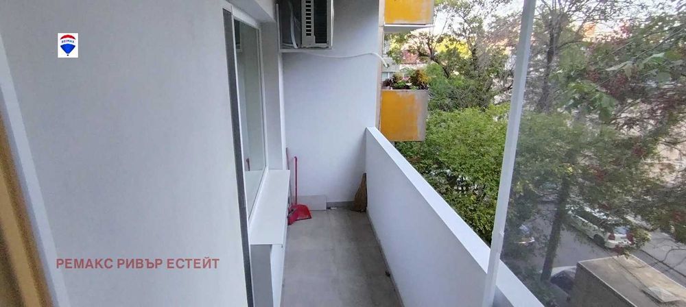 Дава се под наем Едностаен апартамент в Русе, Център - 43 кв.м за 408 € - Снимка #5