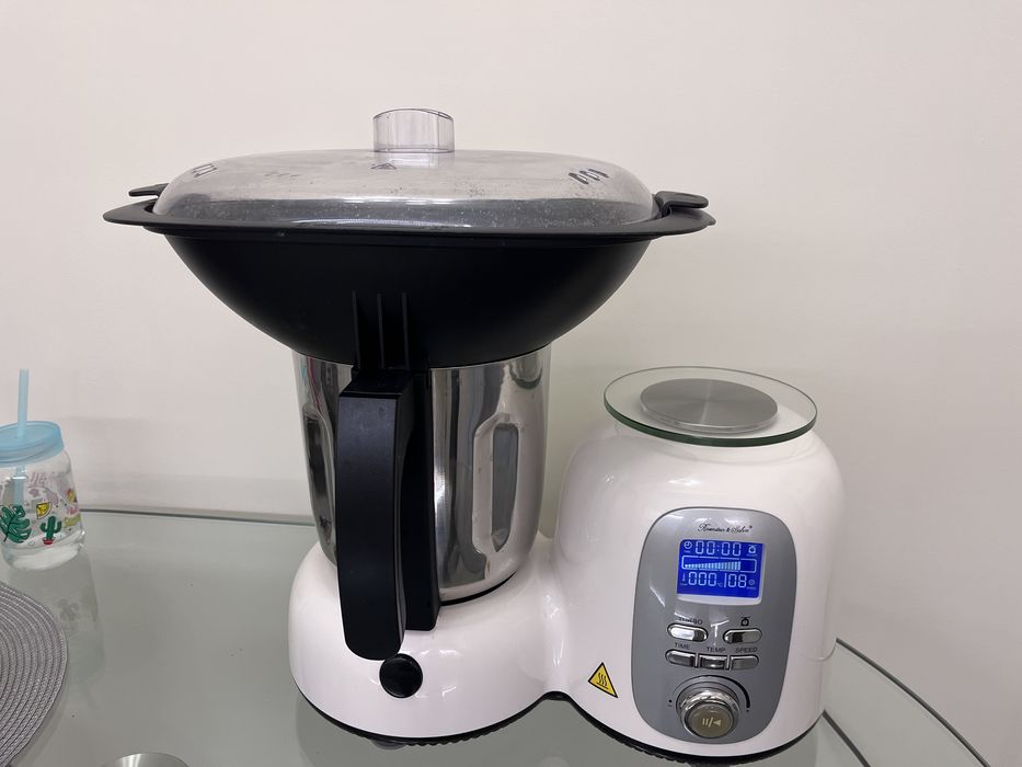 Robot Mixer-blender-fierbator-gatit in aburi-cantar