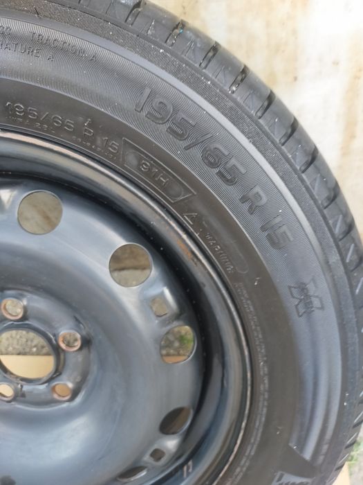 Продам диск с резиной R15