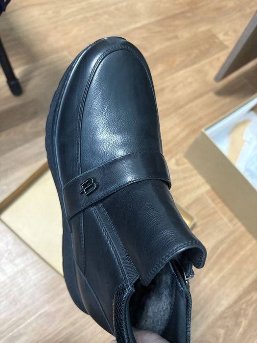 Женские зимние ботинки