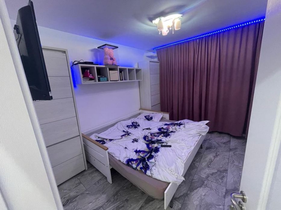 Vand apartament 3 camere