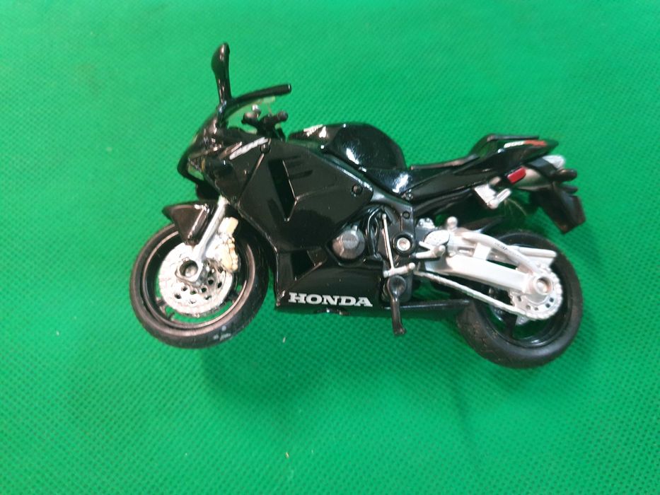 LOT Motociclete diverse scara 1/24