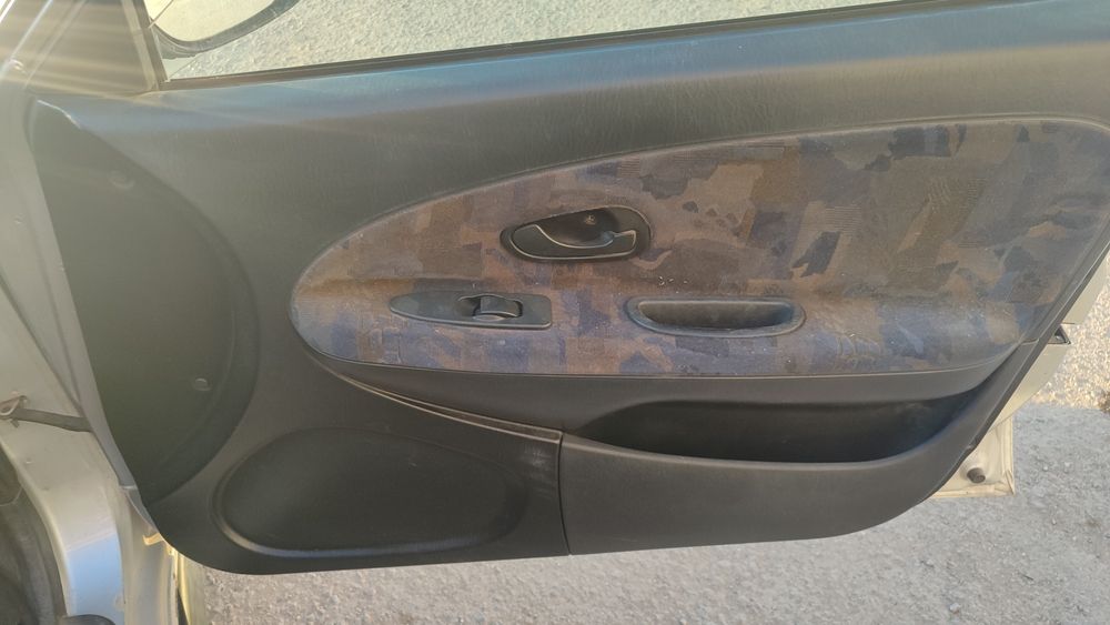 Продаю авто Митсубиси каризма