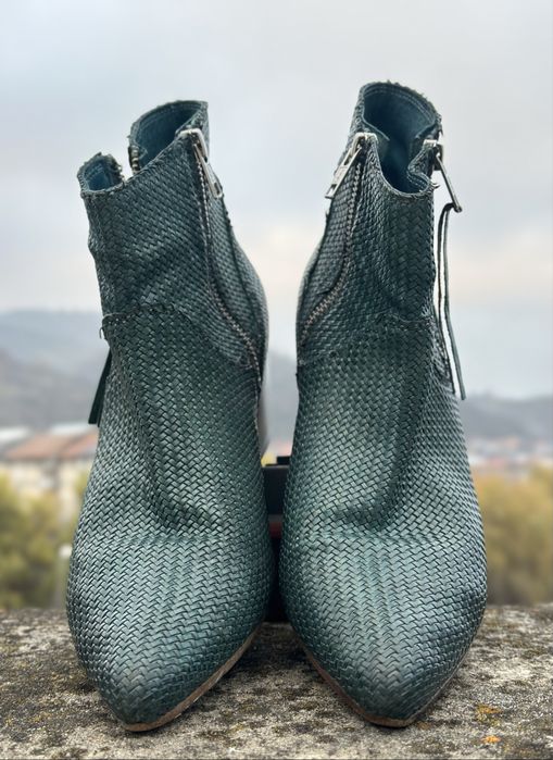 Euc Moma Woven leather double zip ankle booties 40o